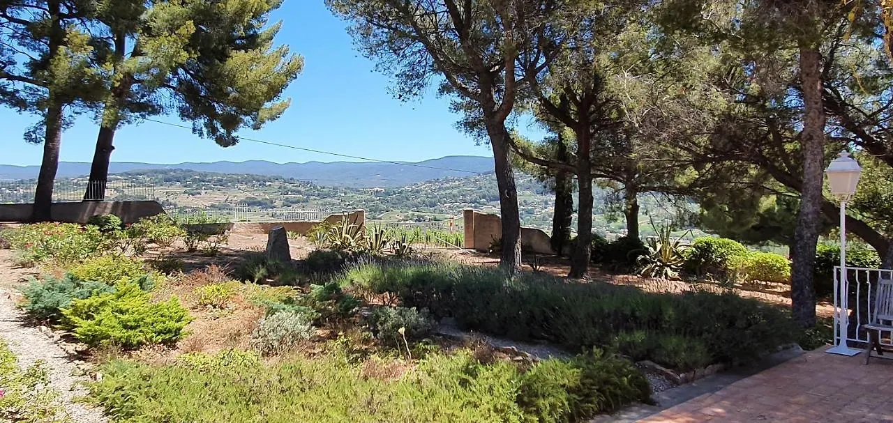 Le Mas Des Vignes Bandol 0*,
